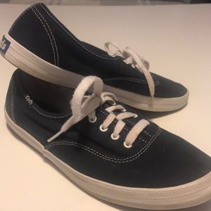 Navy Blue Keds U.S. Size 9 Sneaker Tennis Shoe